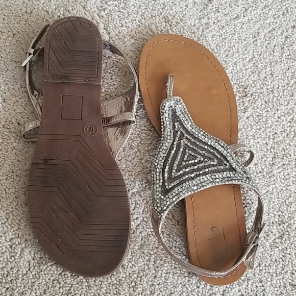 Beaded sandals - Picture 2 of 3